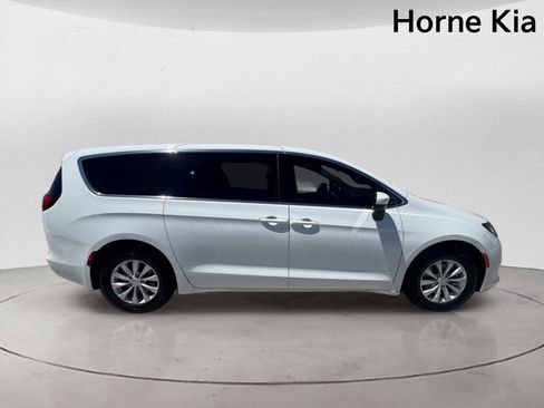 Used 2018 Chrysler Pacifica LX w/ Tire & Wheel Group image 3