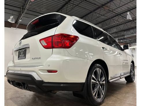 Used 2020 Nissan Pathfinder Platinum FWD image 13