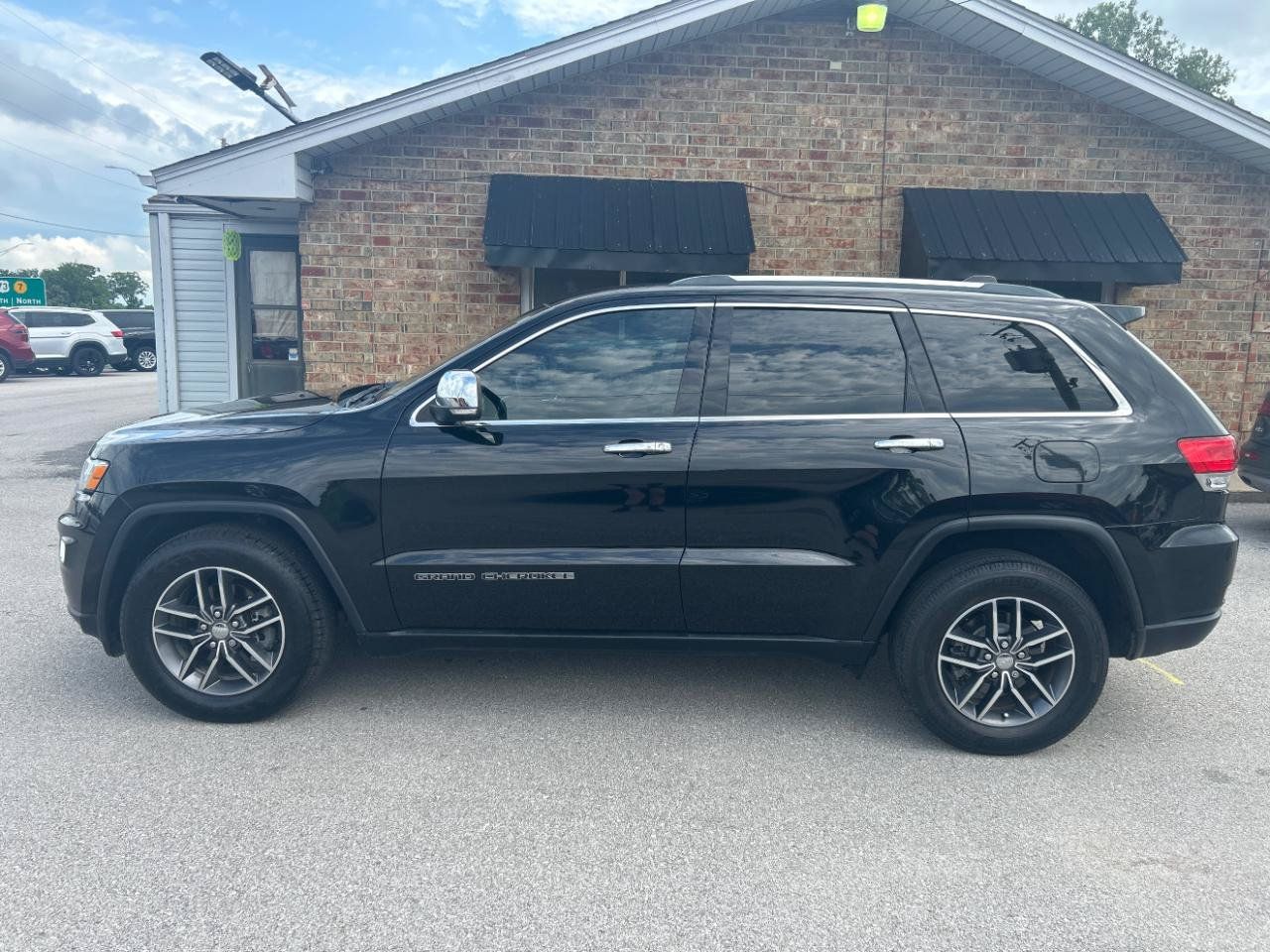 Used 2018 Jeep Grand Cherokee Limited RWD image 10