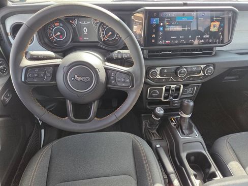 Used 2024 Jeep Wrangler Unlimited Sport AWD/4WD image 20