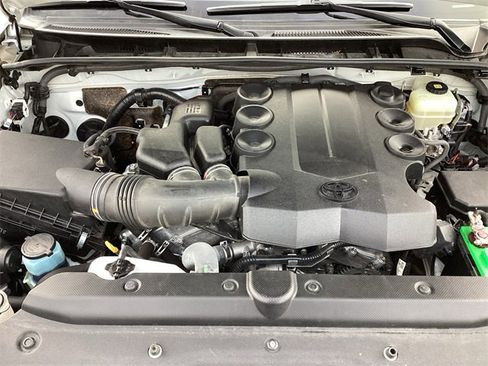 Used 2019 Toyota 4Runner TRD Off-Road Premium image 17