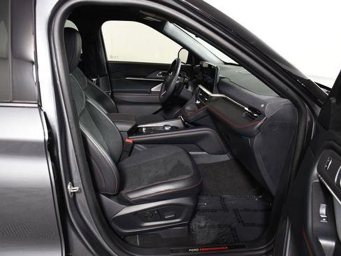 Used 2025 Ford Explorer ST AWD/4WD image 9