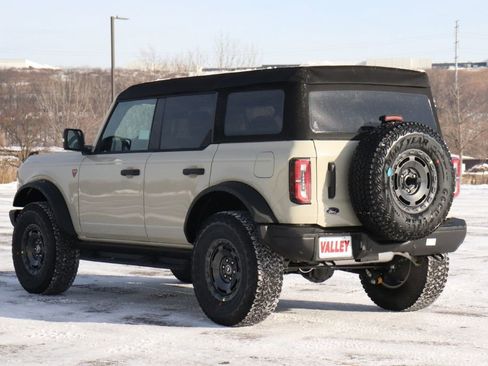 New 2025 Ford Bronco Badlands image 6