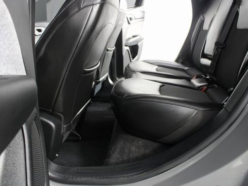 Used 2023 Jeep Compass Latitude image 16