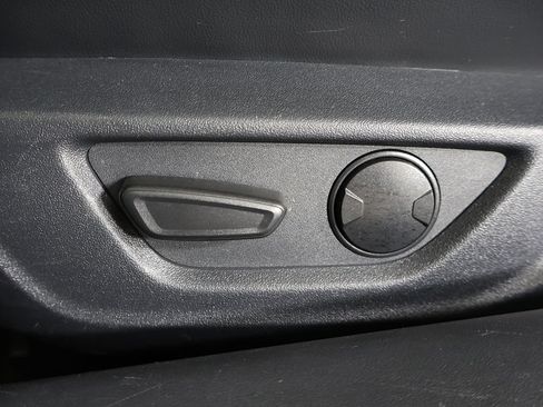 Used 2024 Ford Mustang Premium RWD image 31