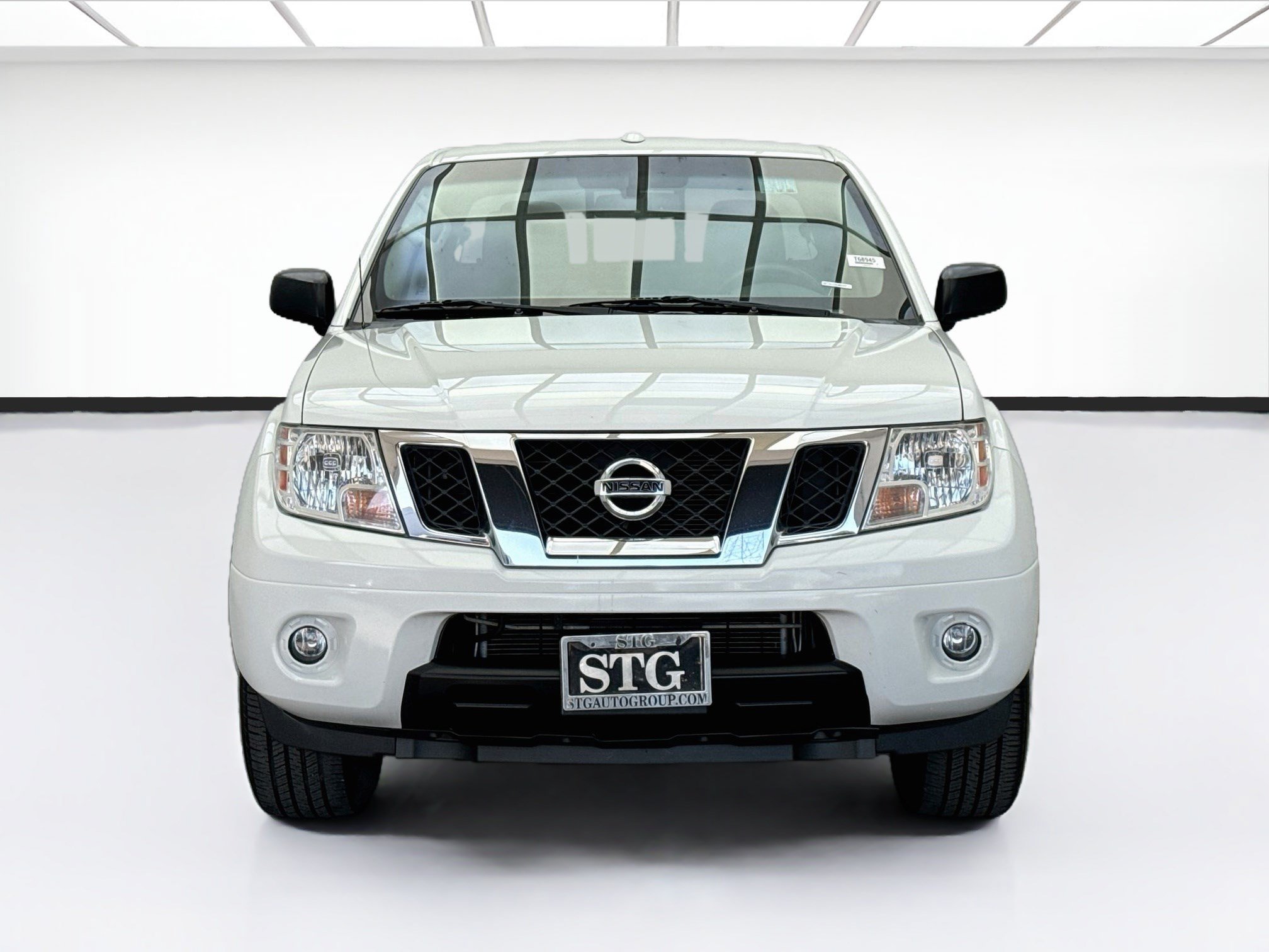 Used 2018 Nissan Frontier SV w/ Value Truck Package RWD image 2
