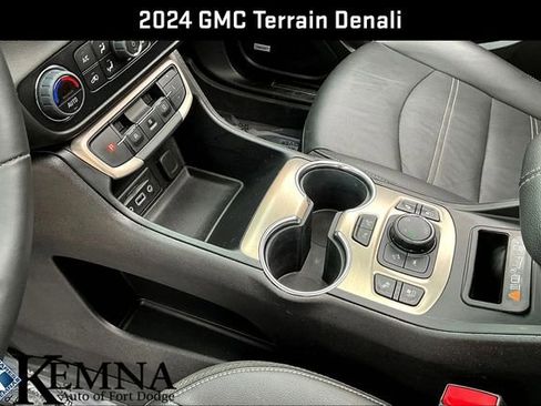 Used 2024 GMC Terrain Denali w/ Denali Premium Package image 21