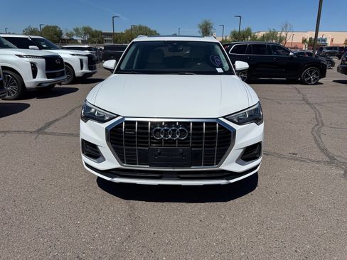 Used 2019 Audi Q3 2.0T Premium AWD/4WD image 2