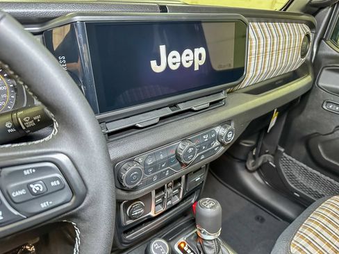 New 2026 Jeep Gladiator Overland AWD/4WD image 27