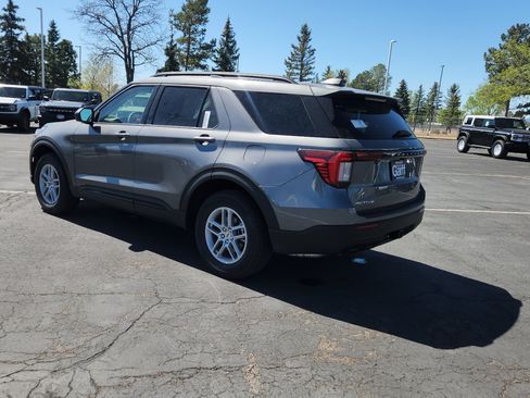 New 2026 Ford Explorer Active AWD/4WD image 8