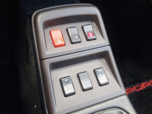 Used 1998 Porsche 911 Carrera image 14