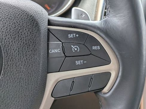 Used 2015 Jeep Grand Cherokee Laredo w/ Quick Order Package 23E RWD image 18