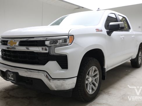 Used 2023 Chevrolet Silverado 1500 LT w/ Z71 Off-Road Package AWD/4WD image 1