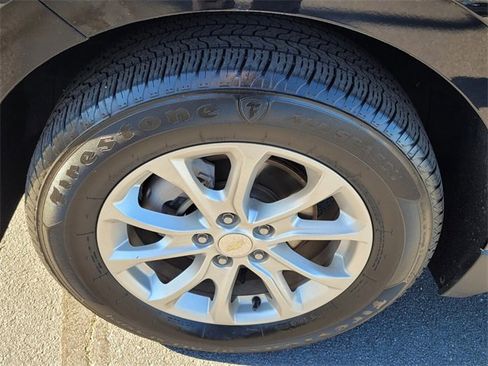 Used 2021 Chevrolet Equinox LT image 17