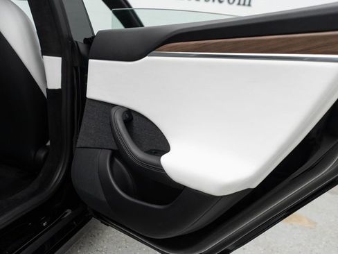 Used 2022 Tesla Model S Standard Range image 29