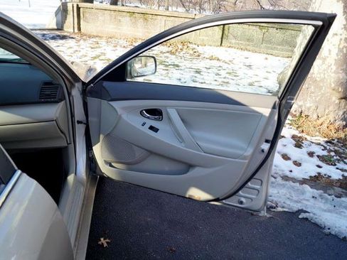 Used 2008 Toyota Camry XLE image 22