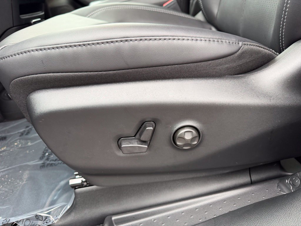 New 2026 Chrysler Pacifica Select FWD image 15