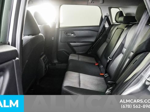 Used 2024 Nissan Rogue SV image 17