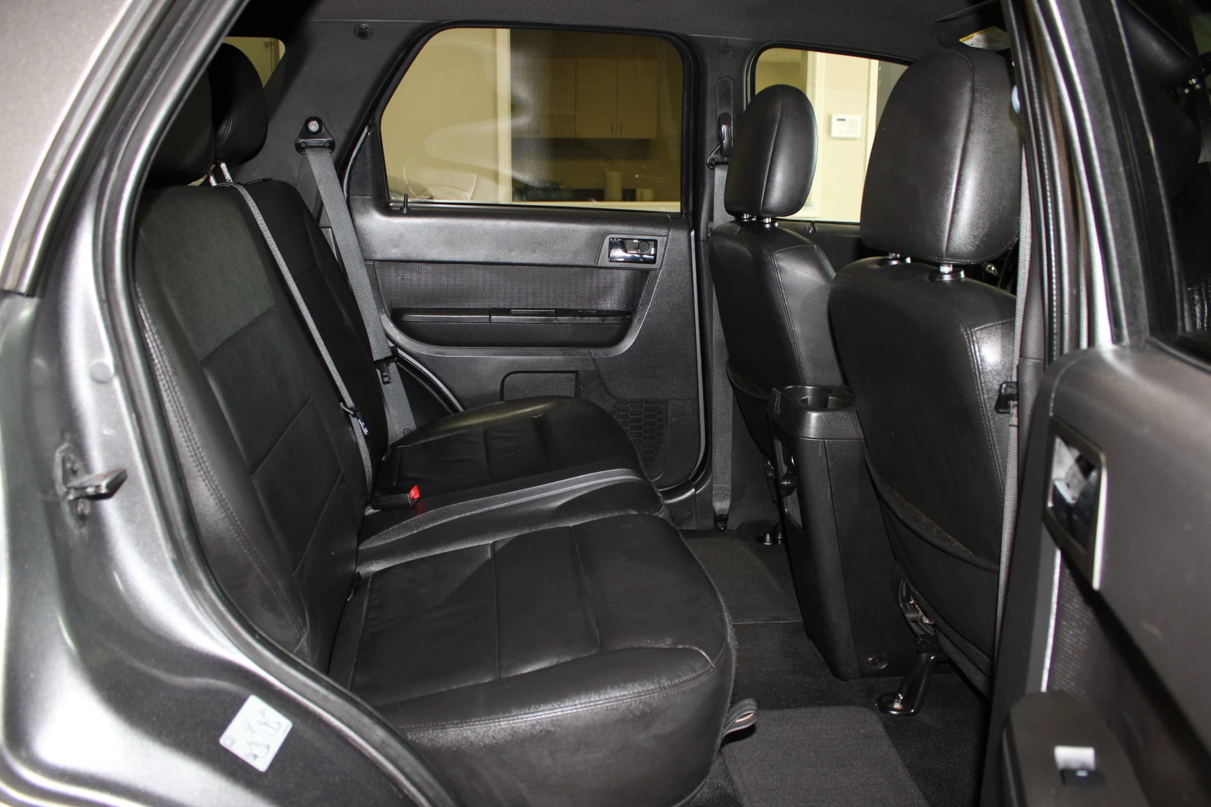 Used 2011 Ford Escape Limited FWD image 29