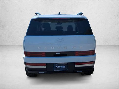 Certified 2025 Hyundai Santa Fe Limited image 9