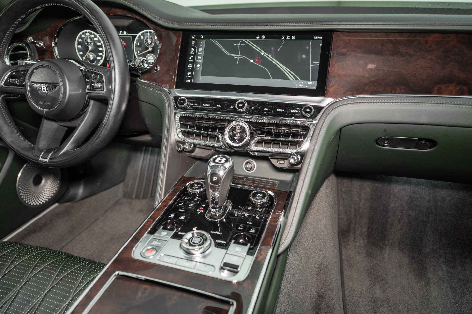 Certified 2022 Bentley Flying Spur V8 AWD/4WD image 33
