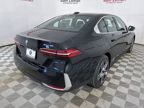 Used 2024 BMW i5 eDrive40i w/ Premium Package image 22