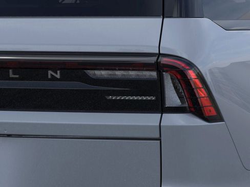 New 2025 Lincoln Navigator Reserve w/ Jet Appearance Package image 21