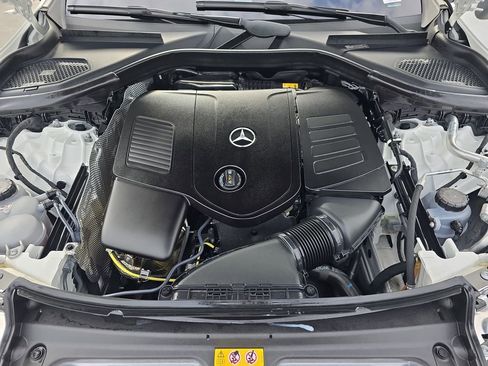 Certified 2025 Mercedes-Benz GLC 300 image 29