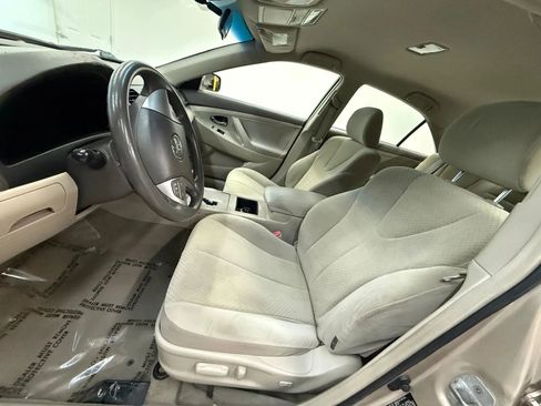 Used 2007 Toyota Camry LE image 29