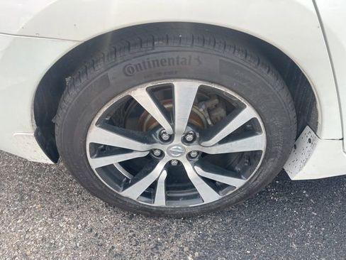 Used 2018 Nissan Maxima 3.5 S image 19