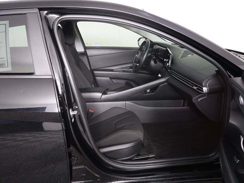 Used 2022 Hyundai Elantra SEL w/ Convenience Package FWD image 29