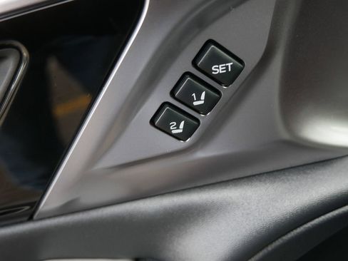 Used 2025 Subaru Outback Limited image 16