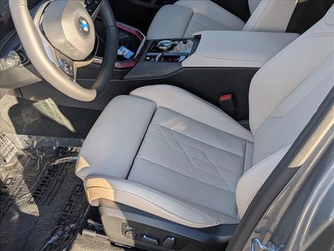 Used 2025 BMW X3 xDrive30i w/ Premium Package image 11