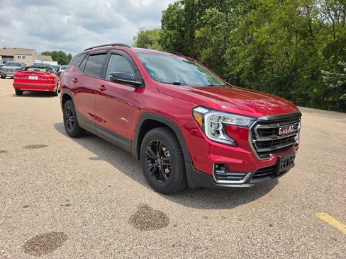 Used 2023 GMC Terrain AT4 AWD/4WD image 1