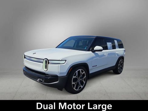 Used 2025 Rivian R1S Adventure Dual AWD/4WD image 4
