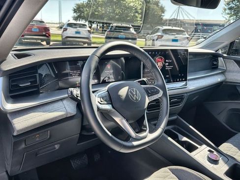 Used 2025 Volkswagen Tiguan S FWD image 10