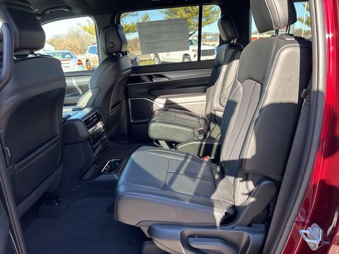 New 2026 Jeep Grand Wagoneer Limited image 45