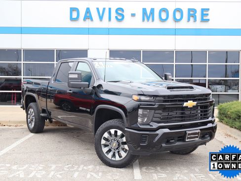 Certified 2024 Chevrolet Silverado 2500 Custom w/ Custom Value Package image 2