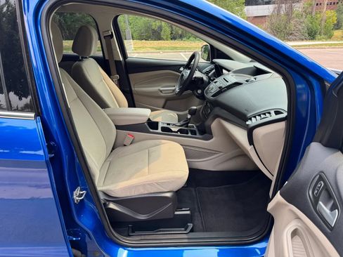 Used 2017 Ford Escape SE AWD/4WD image 18