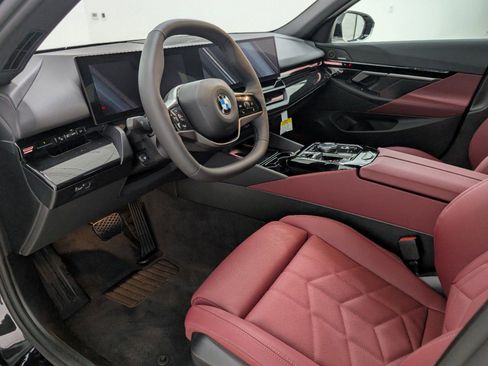 Used 2025 BMW 530i RWD image 4