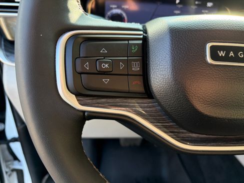 Used 2022 Jeep Wagoneer Series III w/ Convenience Group I image 19