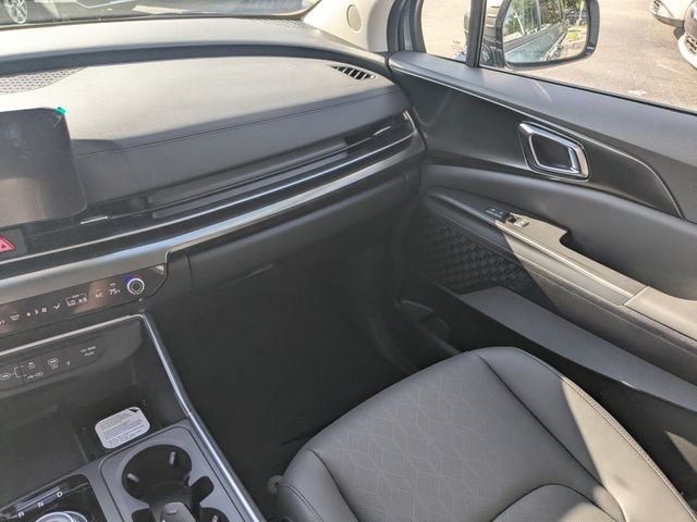 New 2027 Kia Carnival SX w/ Dark Edition Package FWD image 17