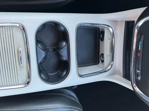 Used 2019 Dodge Grand Caravan SXT image 25