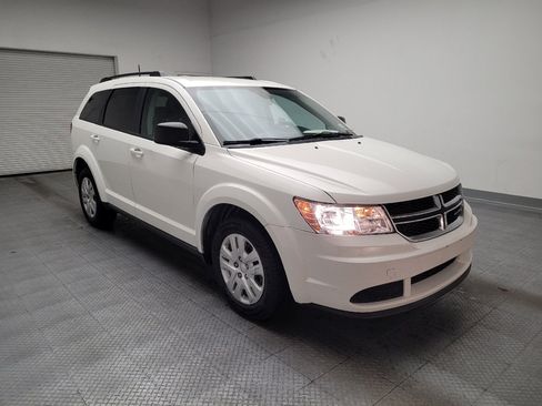 Used 2018 Dodge Journey SE image 13