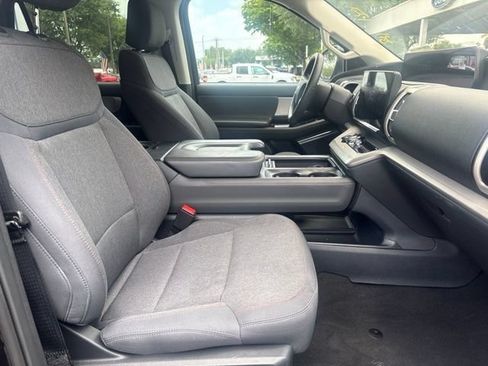 Used 2025 Ford Expedition Max Active RWD image 13