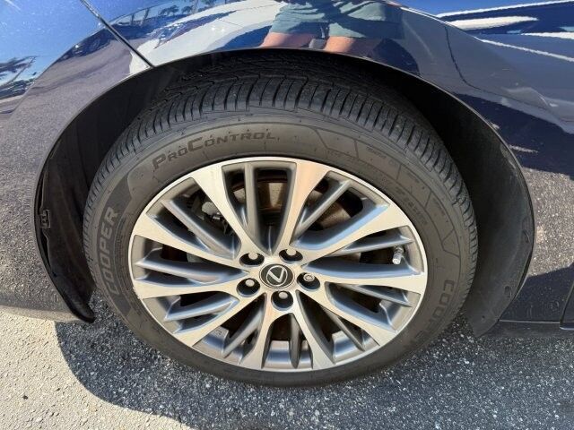 Used 2021 Lexus ES 350 w/ Premium Package FWD image 8