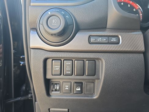 Used 2023 Nissan Titan PRO-4X w/ Pro-4x Convenience Package image 28