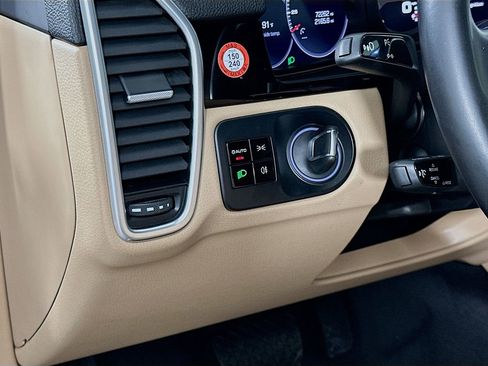 Used 2019 Porsche Cayenne image 10