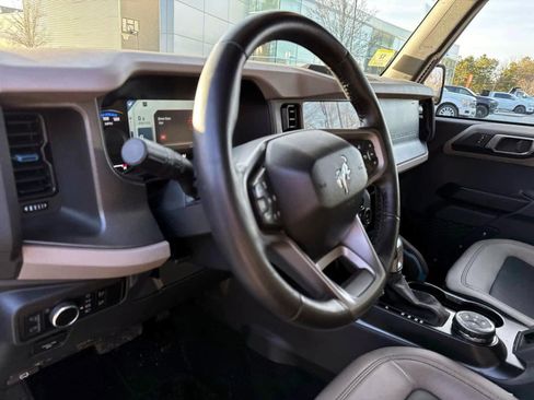 Used 2024 Ford Bronco Wildtrak image 14