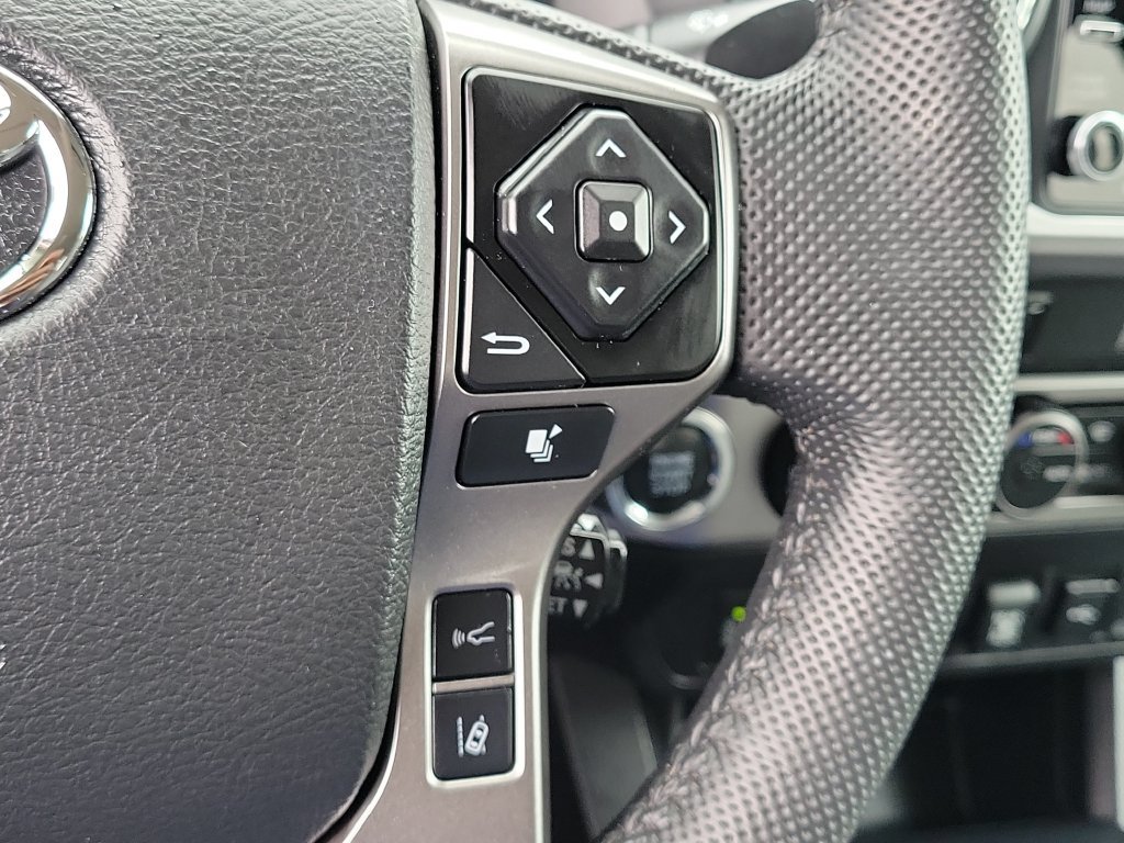 Used 2023 Toyota Tacoma SR5 AWD/4WD image 10